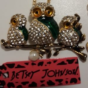 Betsey Johnson owl necklace brand new with tag
